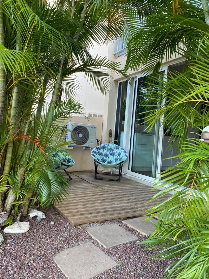 Centre & Plage - T2 Cosy Avec Terrasse & Jardin Apartment Saint-Gilles-les Bains Exterior foto